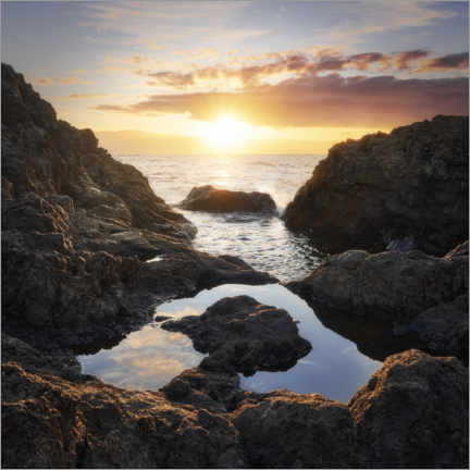 Poster Sunrise on the rocky coast